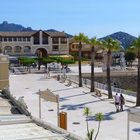 Apartment Cap Esterel Les Bastides : 4 Pieces Rez De Jardin Calme O5 - Esterel Vacances 144la Saint-Raphael (Var)